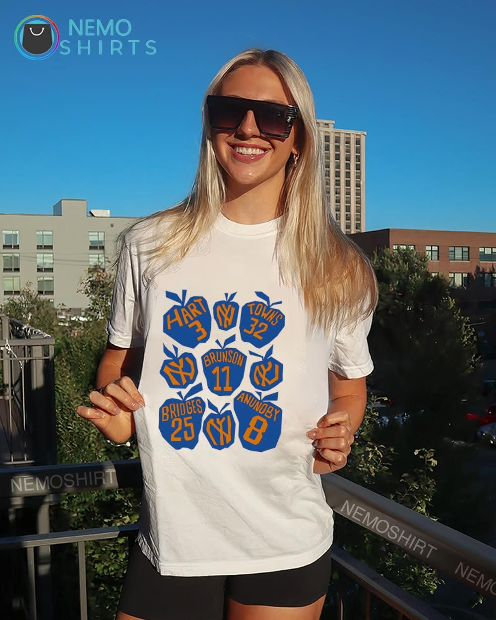 Knicks apples with Hart 3 Towns 32 Brunson 11 Bridges 25 Anunoby 8 shirt