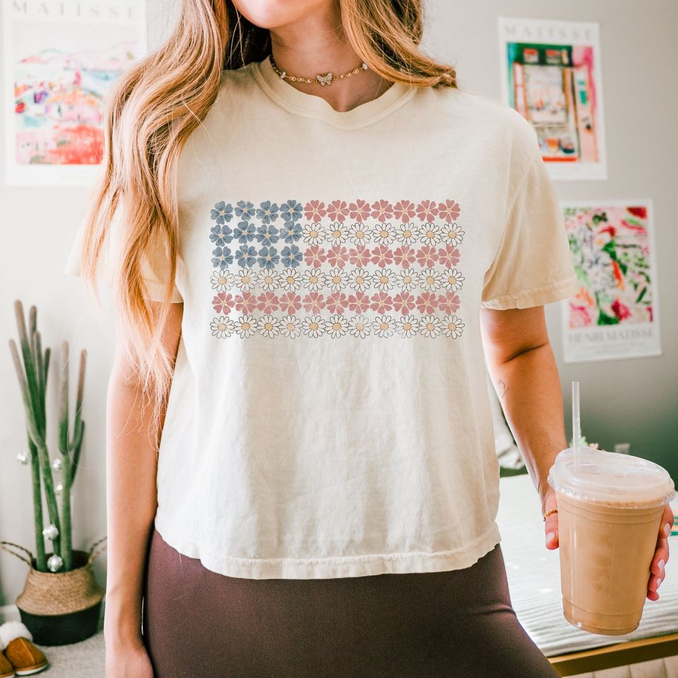 Floral American Flag Women's Boxy Tee, Patriotic Women's Boxy Tee