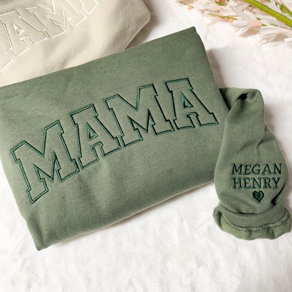 Embroidered Personalized Mama Sweatshirt with Kid Name on Sleeve Mothers Day Gift Birthday Gift Mom New Mom Gift Minimalist Cool Mom Sweater