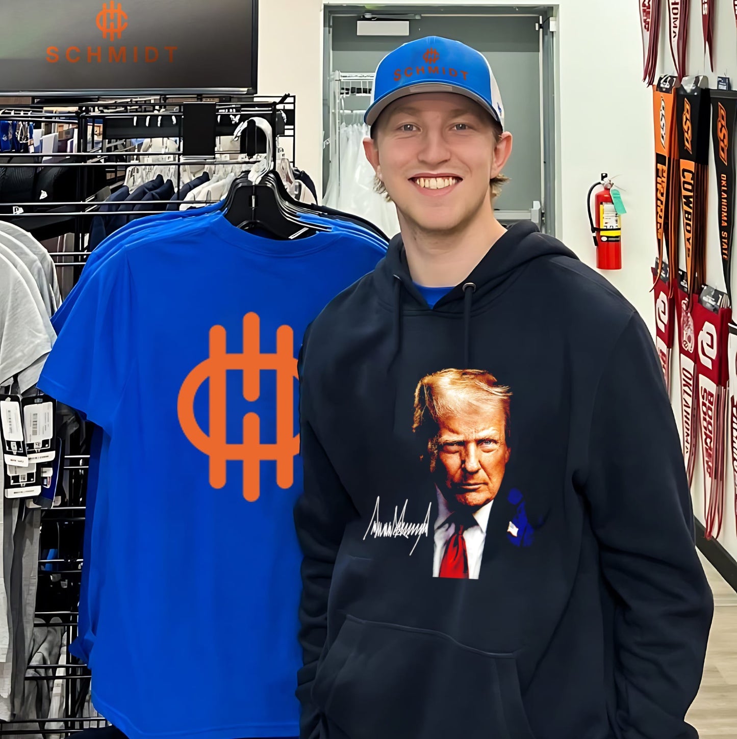 Big Trump Face signature shirt
