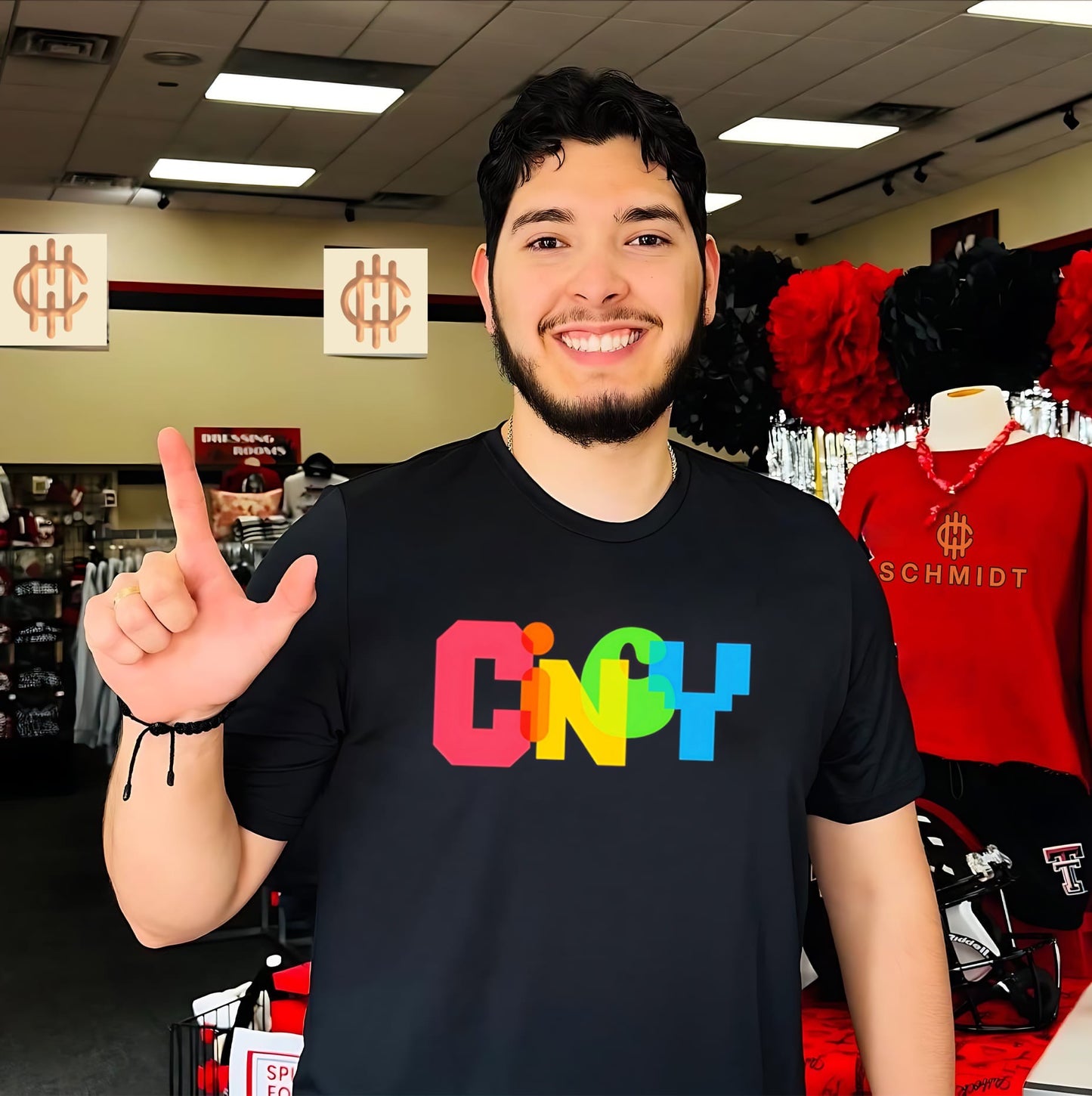 Cincy Overlap Love is everything shirt