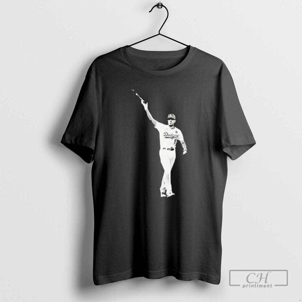 Classic Mookie Betts Wins 2025 Los Angeles Dodgers Shirt Sweater