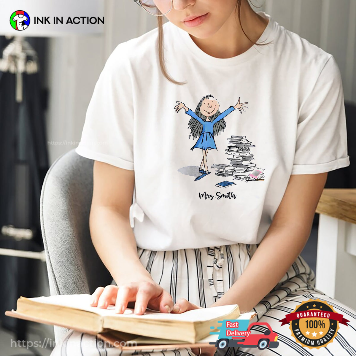 Customized Teacher And Books Kid Art T-shirt