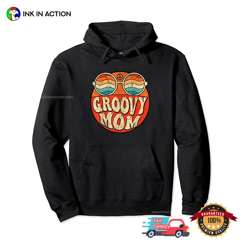 Groovy Mom 70s Aesthetic Nostalgia T-shirt