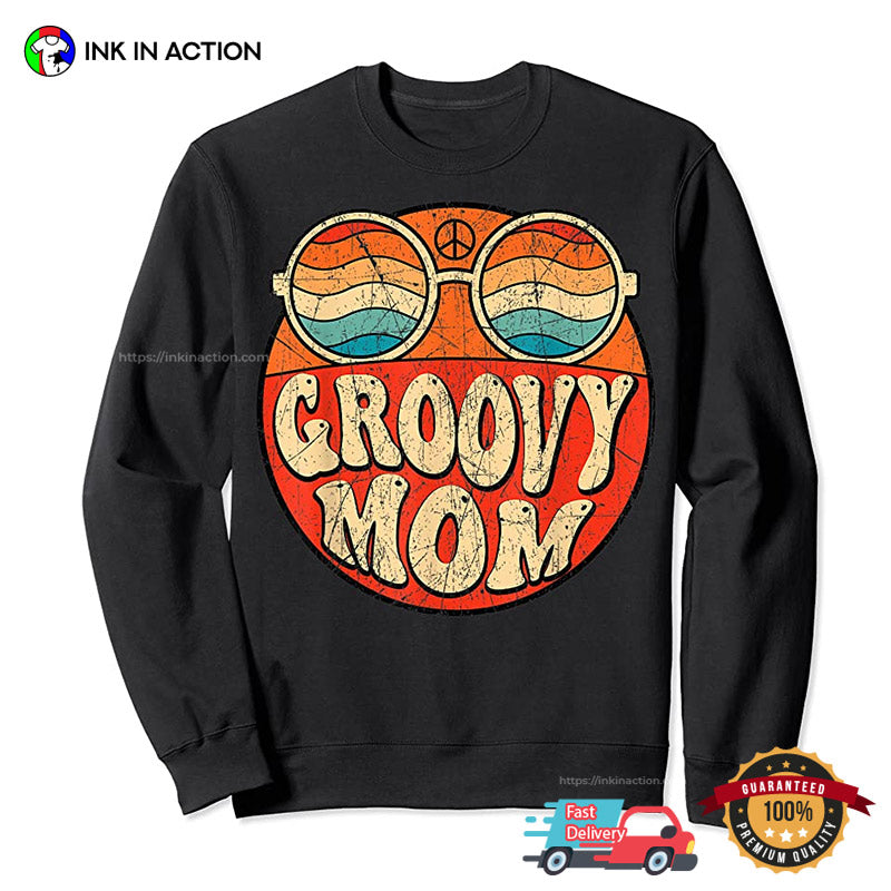 Groovy Mom 70s Aesthetic Nostalgia T-shirt