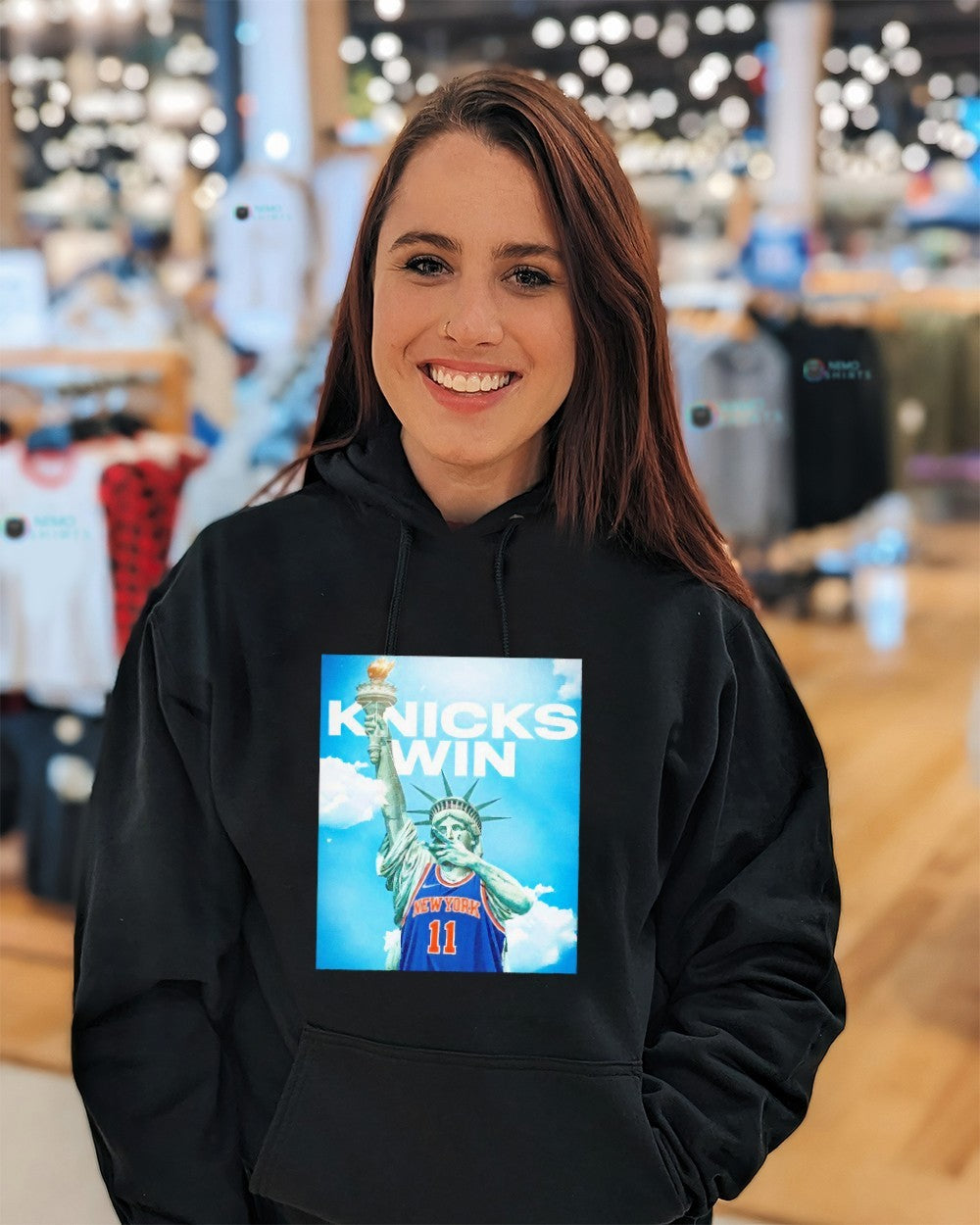 Knicks win Statue of Liberty wearing jersey Jalen Brunson shirt