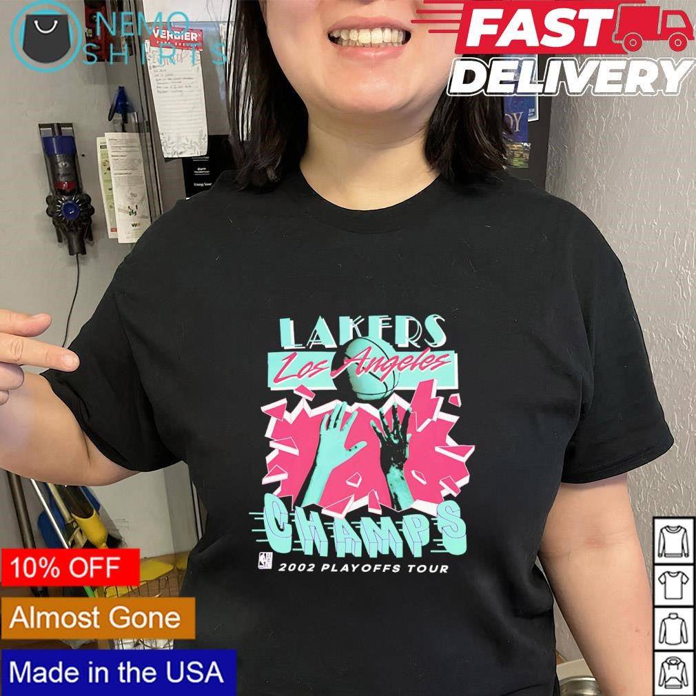 Los Angeles Lakers 2002 Playoffs Tour logo shirt