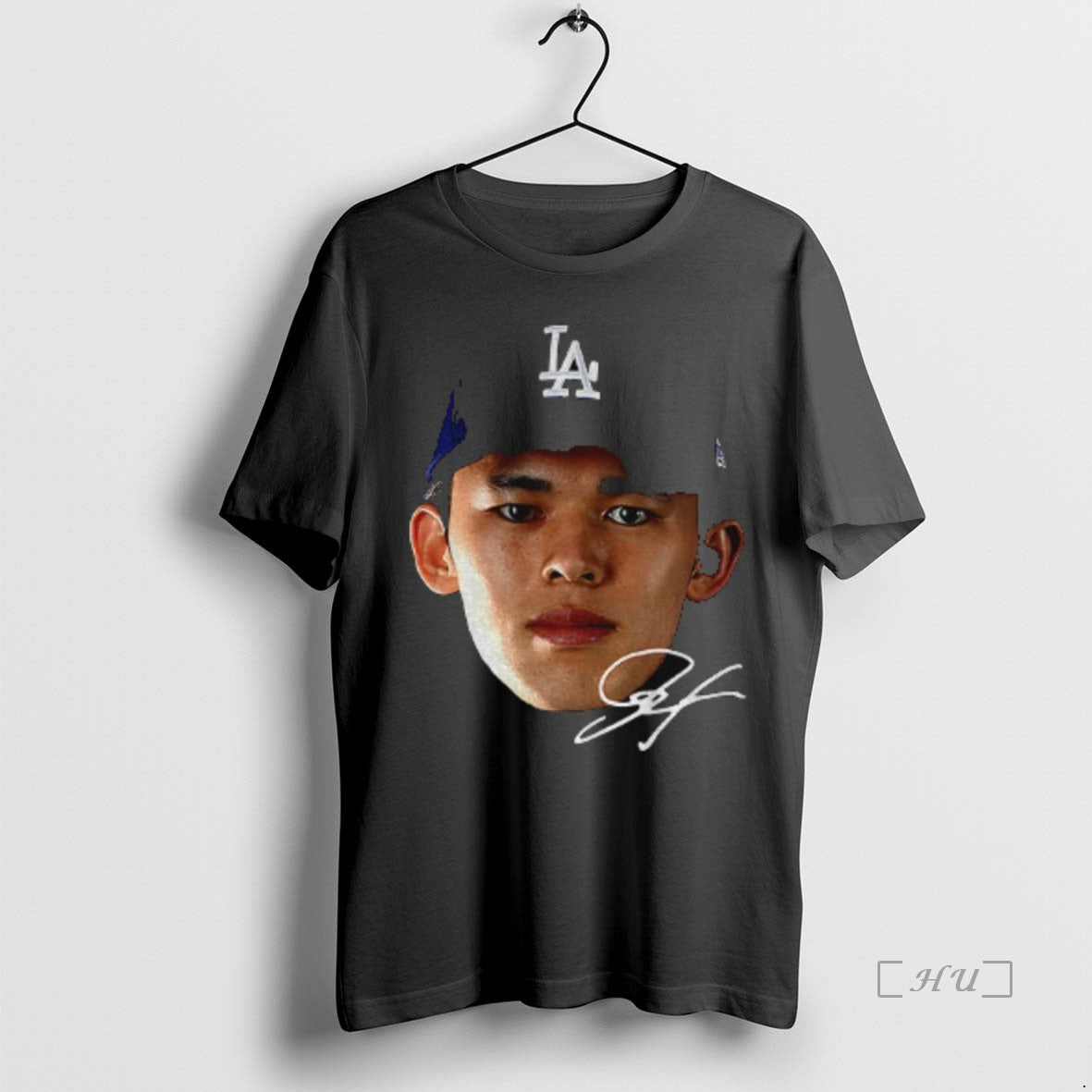 Officials Los Angeles Dodgers 2025 Roki Sasaki Big Face Signature T Shirt Sweater
