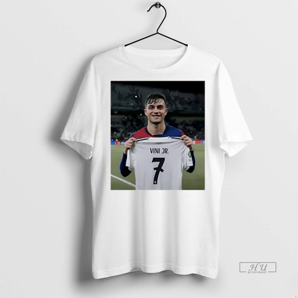 Officials Pedri Pulling Vinicius Junior 7 Tee Shirt Sweater