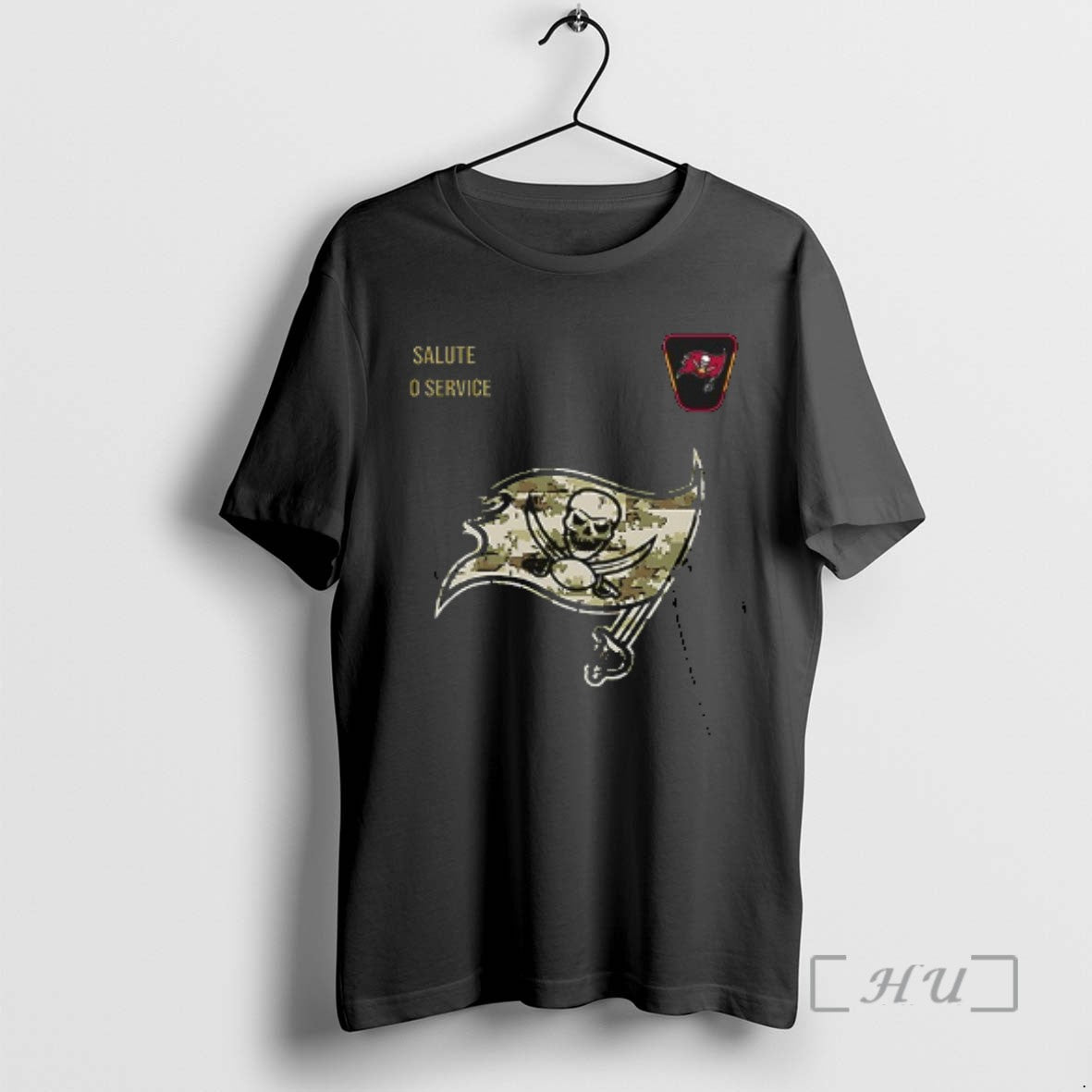 Officials Tampa Bay Buccaneers Salute To Service 2025 Logo Tee Shirt Sweater
