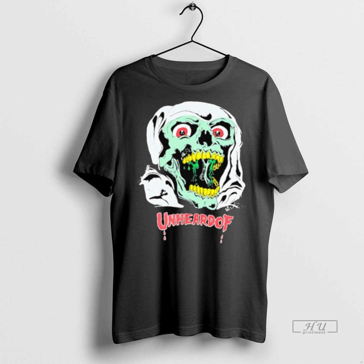 Officials Unheardof Screamin Skull Halloween Graphic Premium Tee Shirt Sweater