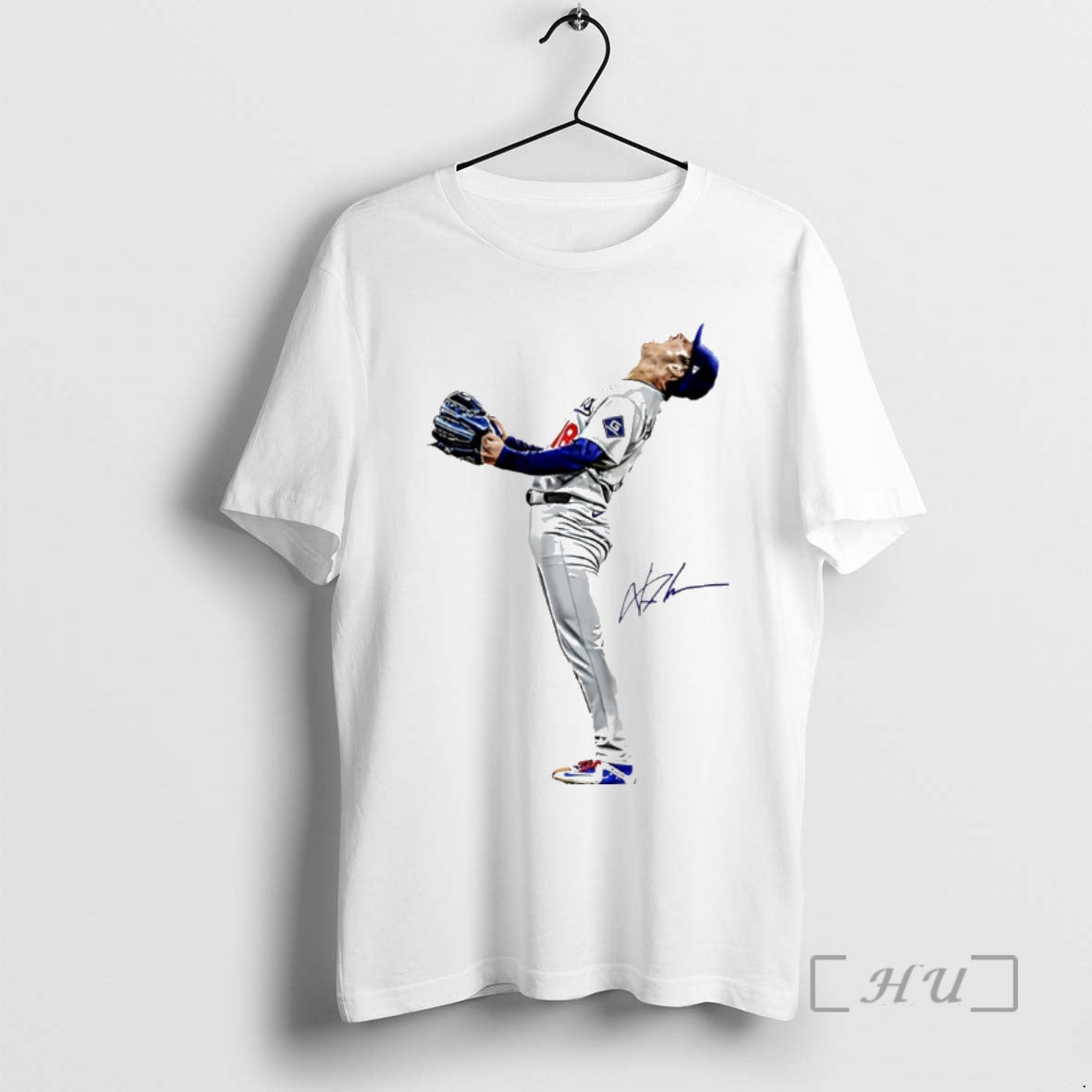 Officials Yoshinobu Yamamoto La Baseball Lights Out Signature Christmas Premium T Shirt Sweater