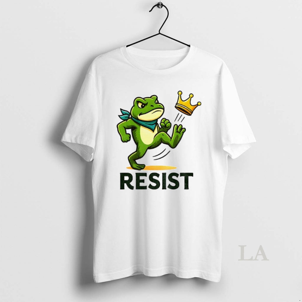 Original Funny Frog Kicks Crown Resist No Kings Water Bottle And Journal