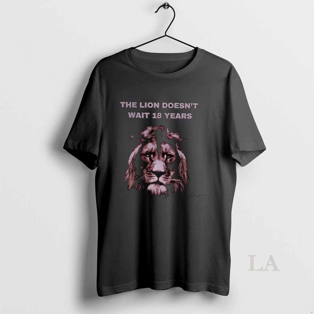Original The Lion Doesnt Wait 18 Year