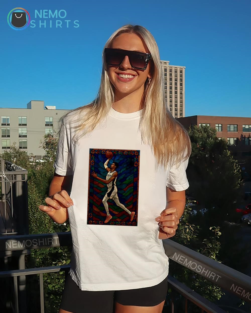 Panini Mosaic Victor Wembanyama Stained Glass basketball card shirt
