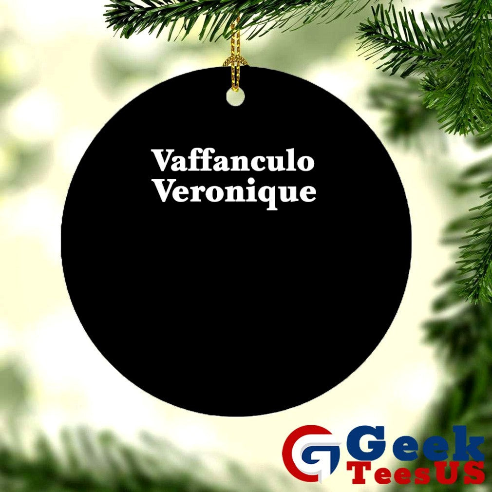 Roberto De Zerbi wearing Vaffanculo Veronique shirt