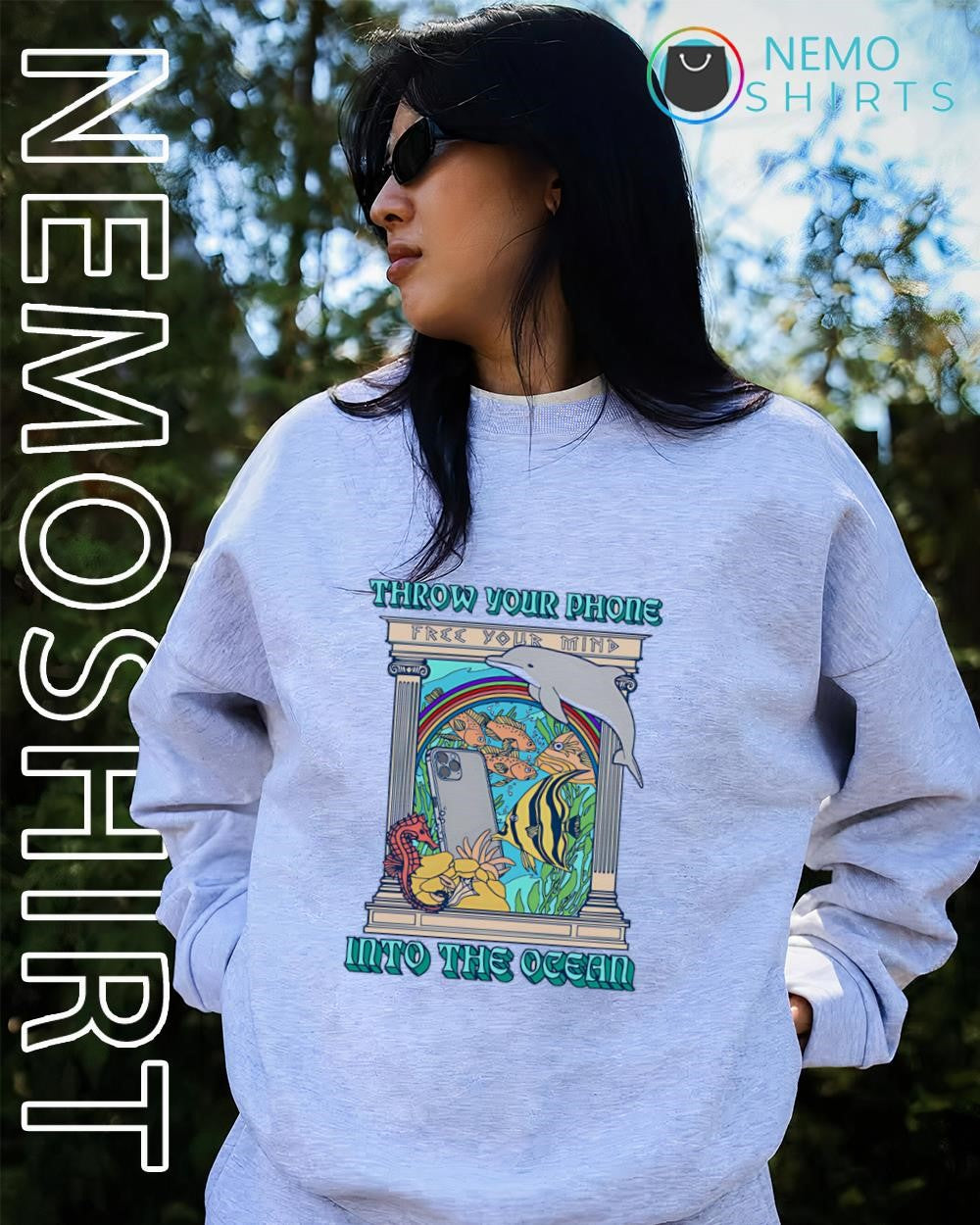 Throw your phone free your mind into the ocean dolphin aquarium scene shirt