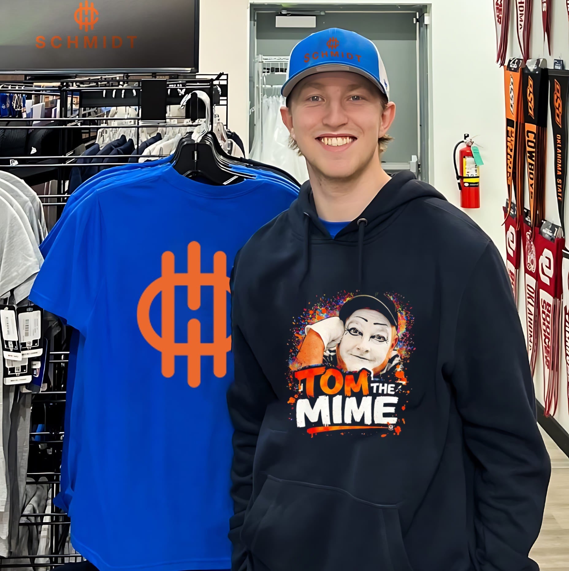 Tom The Mine graphic shirt