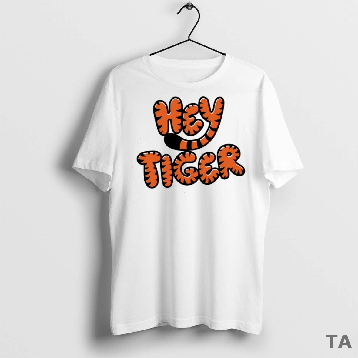 Top Hey Tiger Bubble Letter T Shirt Sweater