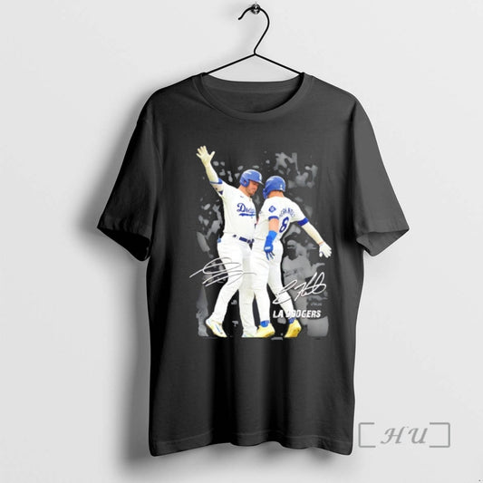 Trending Kike Hernandez And Gavin Luxs Celebration Los Angeles Dodgers Signatures Tee Shirts Sweater