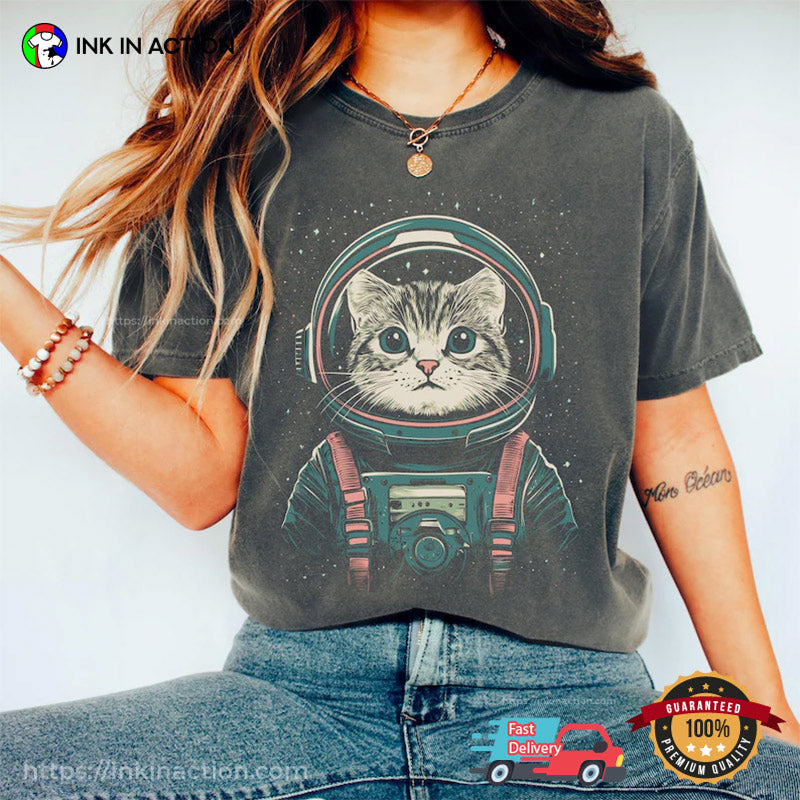 Astronaut Cat Space Retro Comfort Colors T-shirt