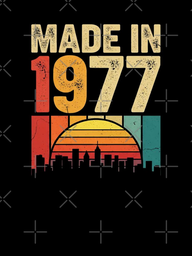 Made in 1977 Vintage Retro Sunset Design by Pixelogia
