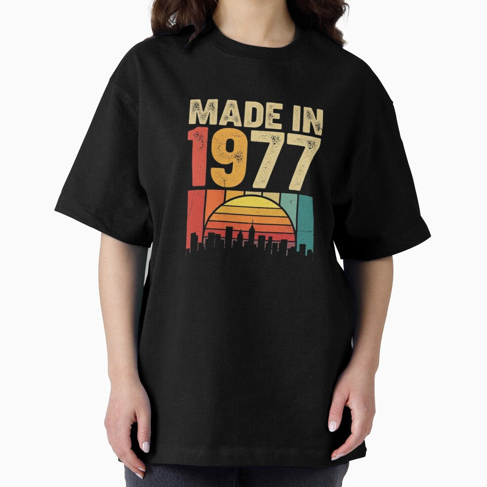 Made in 1977 Vintage Retro Sunset Design by Pixelogia