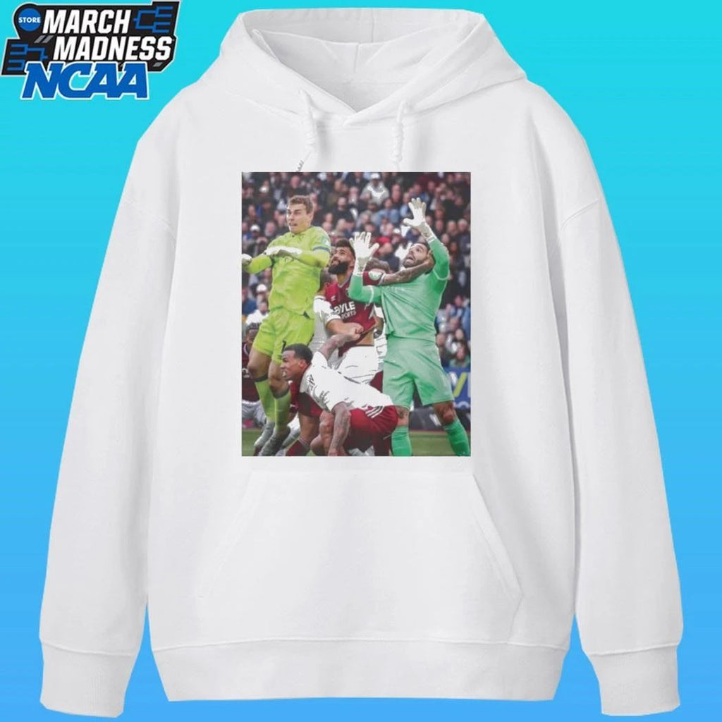 Pablo Fouled David Raya Shirt