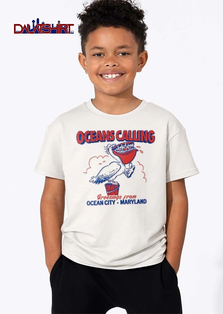 Oceans Calling Greetings From Ocean City Maryland pelican holding beer bottles pouch shirt