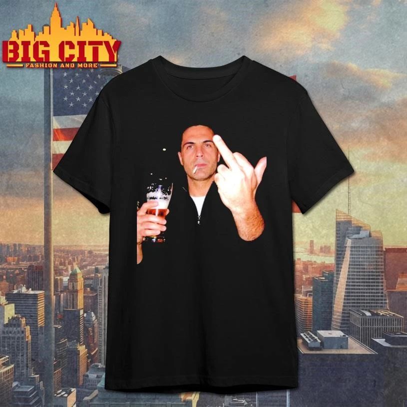 Mikel Arteta middle finger shirt