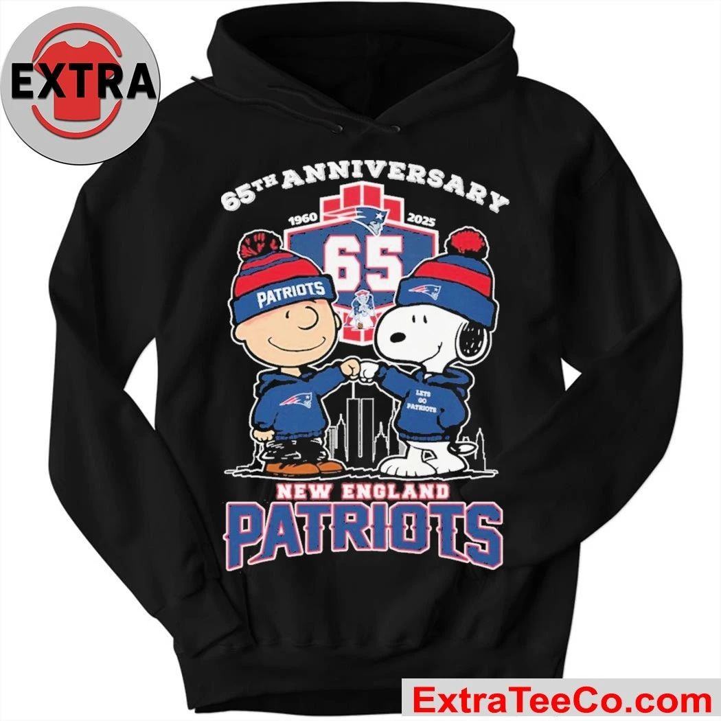 Celebrating the 65th anniversary of the New England Patriots team with Snoopy and Charlie Brown from the Peanuts comic strip, 1960-2025 Shirt