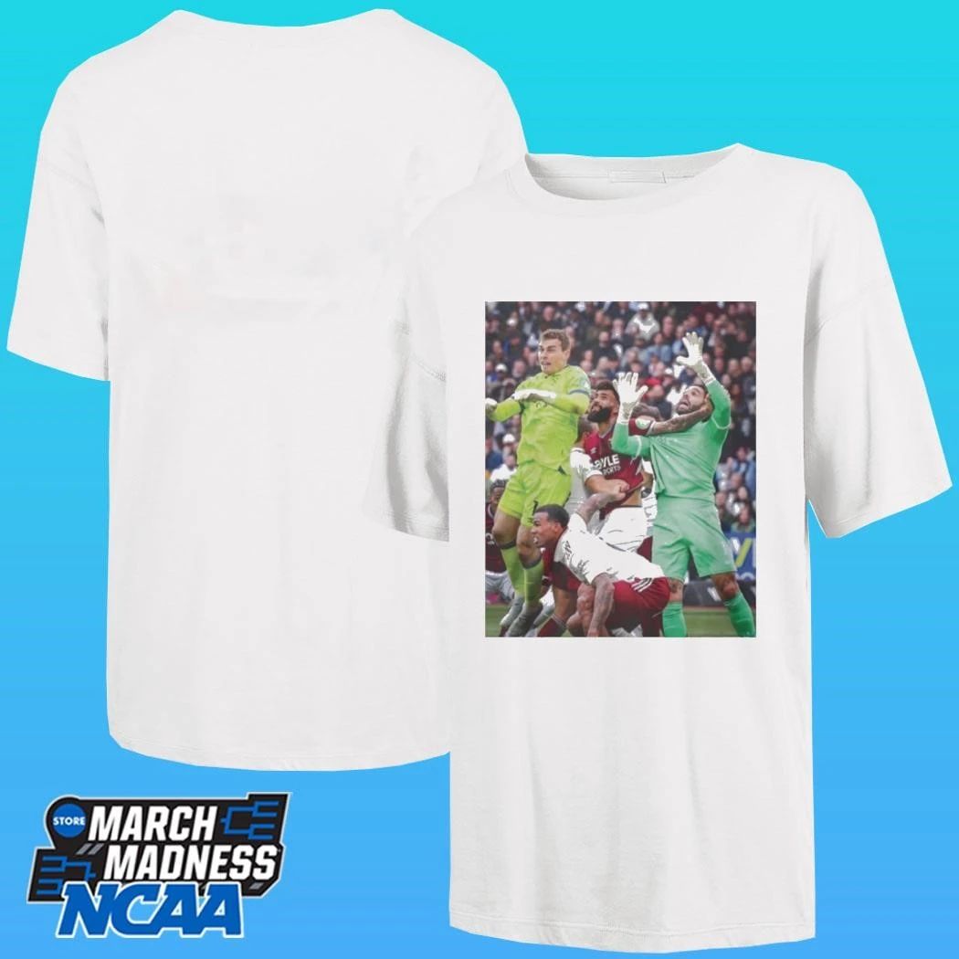 Pablo Fouled David Raya Shirt