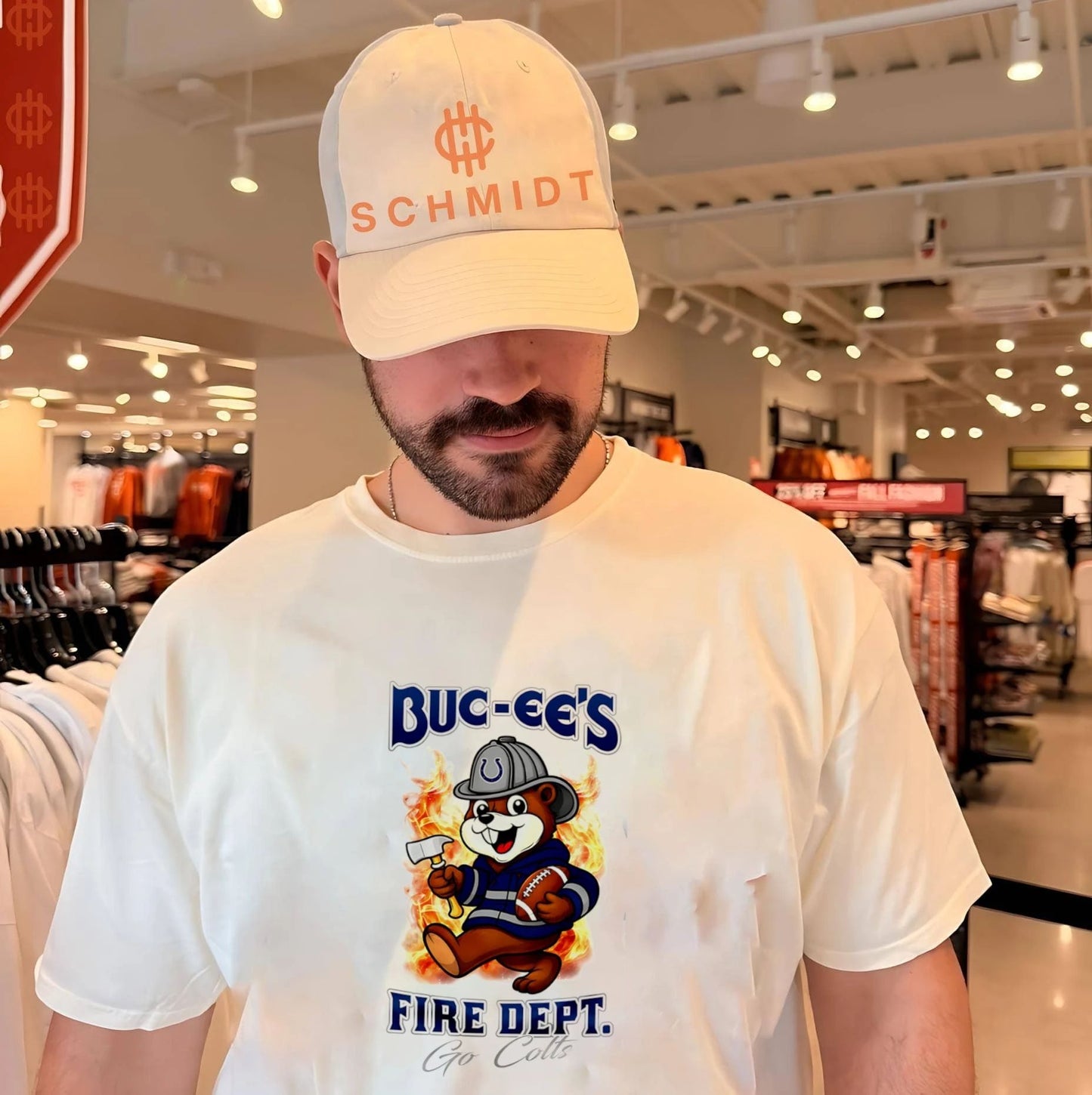 Indianapolis Colts Buc-Ee’s Fire Dept go Bears Firefighter Strong shirt